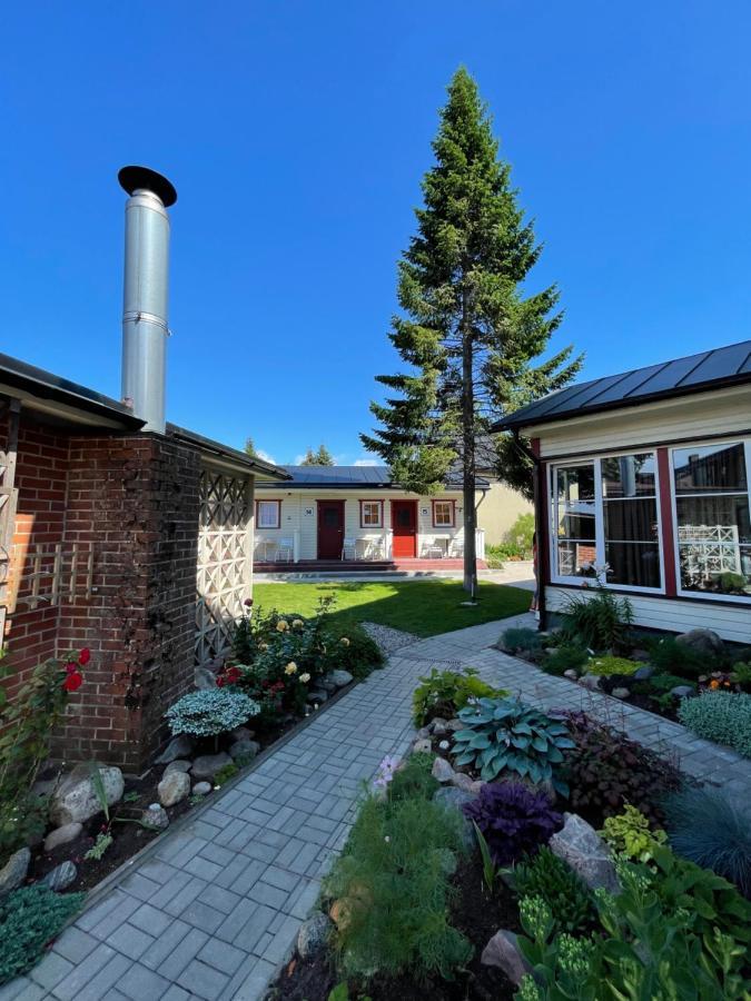 Aleksandri Guesthouse Pärnu Eksteriør bilde