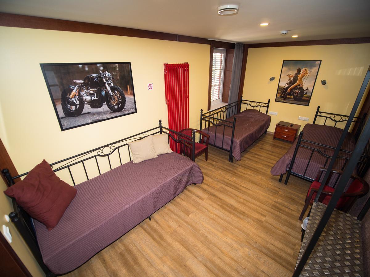 Aleksandri Guesthouse Pärnu Eksteriør bilde